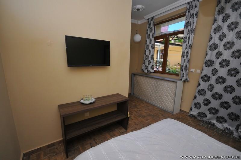Maxim Mini Hotel Batumi Exterior foto